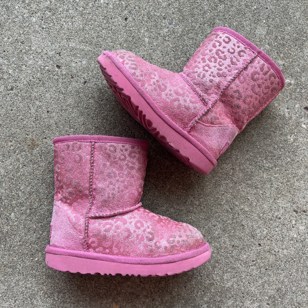 UGG Kids Classic Short Leopard Glitter Pink Boots comfort 1112392T Toddler 11